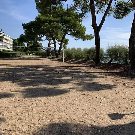 Apartment Climatise Avec Privee Et Parking A - Fr-1-335-170 *